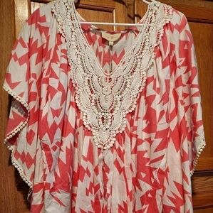 Young Threads Brand Women's Top Size Large